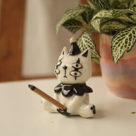 Tottopottery - Etsy Unique Gift Ideas For Him, Clay Wall Candle Holder, Unique Incense Holder, Unique Ceramic Ideas, Cute Incense Holder, Cat Incense Holder, Incense Holder Clay, Ceramic Art Handmade, Surprise Mug