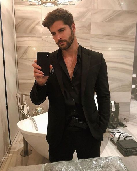 Black Blazer Outfit, Nick Bateman, Party Outfit Men, Blazer Outfits Men, Black Suit Men, Formal Men Outfit, Wedding Dress Men, Stylish Men Casual, Men Stylish Dress