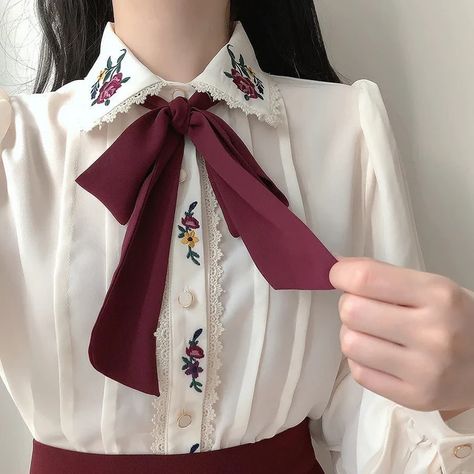 Edwardian Blouse, Victorian Blouse, Bow Tie Blouse, Mori Girl Fashion, Cottagecore Fashion, Retro Pin Up, Gorgeous Blouses, Embroidered Chiffon, Basic Wear