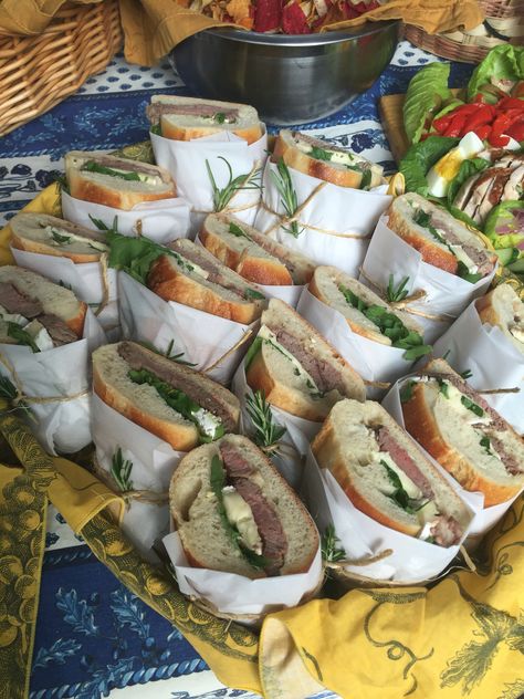 Baguette Sandwiches, Sandwich Party, Sandwich Buffet, Baguette Sandwich, Picnic Sandwiches, Subway Sandwich, Pan Pita, Lunch Catering, Sandwiches Wraps