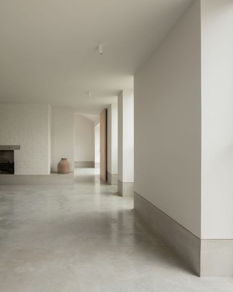 White Concrete Floors, Concrete Floors In House, Interior Concrete Floors, Floor Skirting, Concrete Interiors, Open Staircase, Concrete Floor, Polished Concrete, Flooring Options