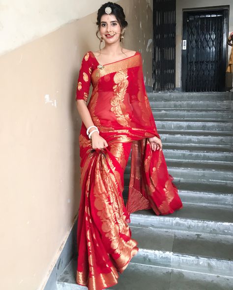 Charu Asopa, Blouse Styling, Red Sarees, Saree Wearing Styles, Trendy Outfits Indian, Simple Saree Designs, Indian Sari Dress, Saree Fashion, Saree Style