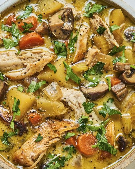 Turkey Soup Recipes, Shredded Turkey Recipes, Turkey Stew, Turkey Leftovers, Shredded Turkey, Leftover Turkey Recipes, Roast Turkey, Turkey Soup, Soup And Stew