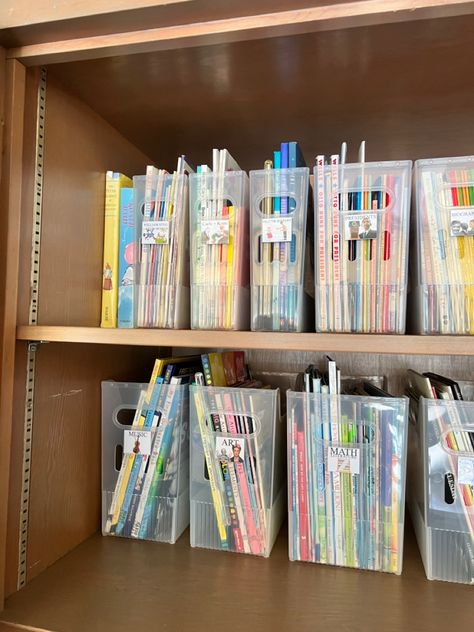 Book Storage Ideas Classroom, Teacher Book Storage Ideas, Book Room Organization School, School Book Room Organization, Textbook Organization Storage, Preschool Closet Organization, Classroom Storage Closet, Teacher Book Organization Ideas, Preschool Book Organization