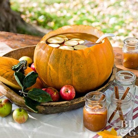 pumpkin punch bowl on table Fall Party Food, Backyard Party Decorations, Halloween Pumpkin Diy, Fall Backyard, Fall Harvest Party, Fall Party Themes, Backyard Birthday Parties, Fall Dinner Party, Fall Gathering