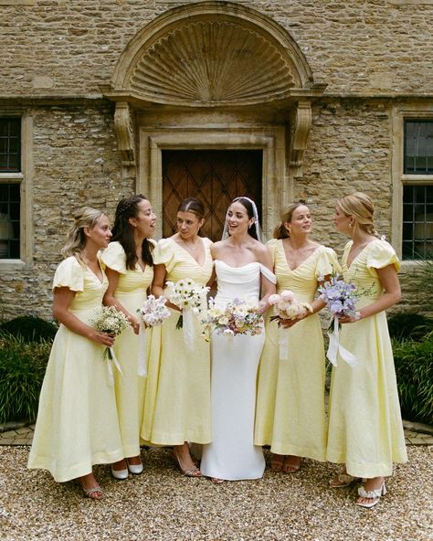 Georgia’s gorgeous gals in the most divine buttery yellow dresses, one of my all time favourite colours 🧈 The perfect shade of yellow to complement the single flower variety bouquets we made for the maids - white cosmos, pale pink dahlia, pale pink stocks, lilac sweetpeas and white daisies! Captured so wonderfully by @theshannons.photography 🤍 Pale Yellow And Lavender Wedding, Pale Yellow Bridal Party, Wedding Color Schemes With Yellow, Yellow Aesthetic Wedding, Lilac And Yellow Wedding, Yellow Bridesmaid Dresses Mismatched, Soft Yellow Wedding, Pale Pink Wedding Theme, Pale Yellow Wedding Theme