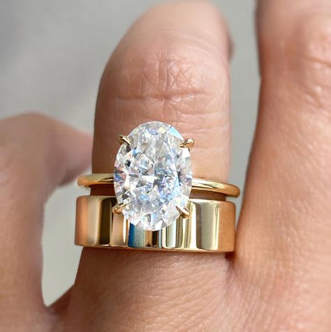 Gold Band Engagement Rings, God's Timing, Ring Inspo, Future Engagement Rings, Oval Moissanite, Ring Stack, Dream Engagement, Dream Engagement Rings, Diamond Settings