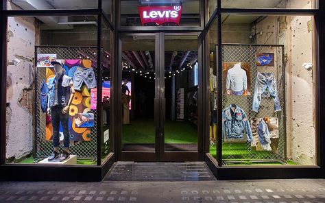 Window display design for Levis - Lucky Fox Denim Window Display, Levis Store, Timberland Store, Store Shelves Design, Clothing Store Interior, Clothing Store Design, Store Window Display, Retail Interior Design, Window Display Design