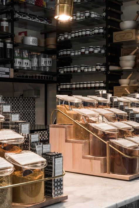 Gewurzhaus Merchants Stores by Doherty Design Studio. Zero Waste Grocery Store, Grocery Store Design, Eco Store, Food Retail, Supermarket Design, Spice Shop, Retail Store Design, Retail Interior, Store Design Interior