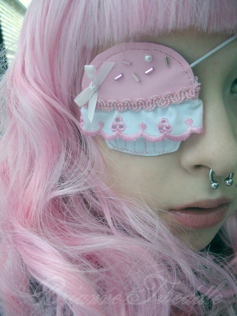 avant garde fairy kei fashion cupcake kawaii eye patch for cute pirate princesses FIERCE EYEPATCH Fashion Cupcakes, Fairy Kei Fashion, Anting Manik, 일본 패션, Kei Fashion, Kawaii Diy, Pastel Goth Fashion, Yami Kawaii, Pastel Fashion