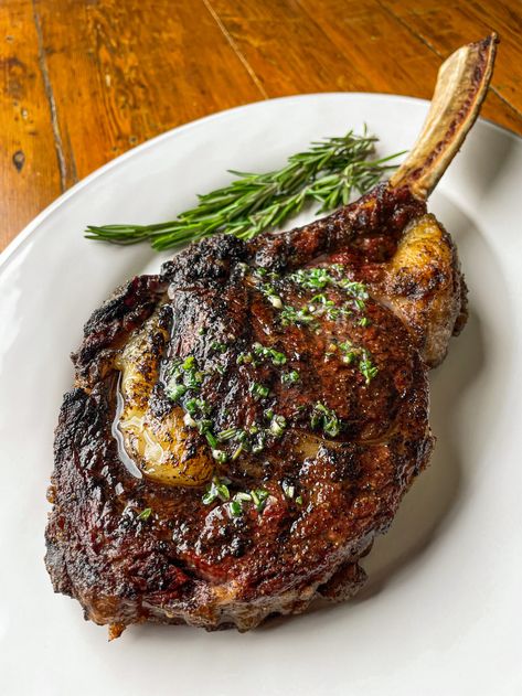 Grilling a Tomahawk Steak: How to Cut and Plate It Like a Pro - Heatherlea Farm Shoppe Tomahawk Steak Recipe, Cooking The Best Steak, Prime Rib Steak, Cowboy Steak, Compound Butter Recipe, Kamado Bbq, Rib Steak, Tomahawk Steak, Beef Steak Recipes