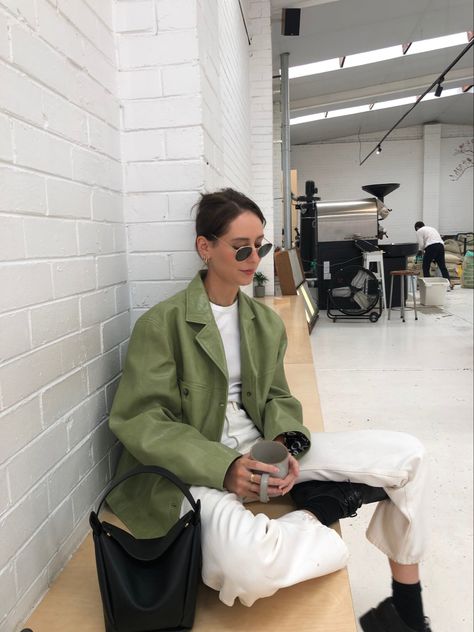 Green Leather Jacket Outfit, Colorful Leather Jacket, Jess Alizzi, Coloured Leather Jacket, Casetify Case, Green Leather Jacket, Blazer Street Style, Jean Jacket Outfits, Green Leather Jackets