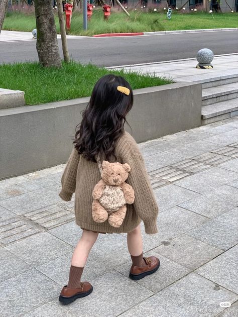 Kids Outfits Daughters, Baby Park, Korean Baby, Kids Winter Fashion, Ulzzang Kids, Sibling Outfits, Korean Babies, Kids Fashion Clothes, Baby Gown