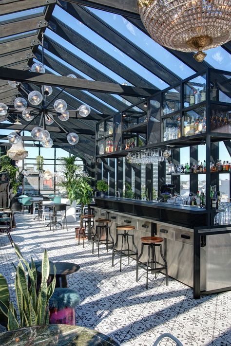 Cafe Interior Design Rooftop, Concept Bar Ideas, Bar And Cafe Interiors, Rooftop Terrace Bar Design, Glass Roof Restaurant, Restaurant Rooftop Design, Terrace Garden With Bar, Terrace Restaurant Design Rooftop Bar, Rooftop Bar Interior Design