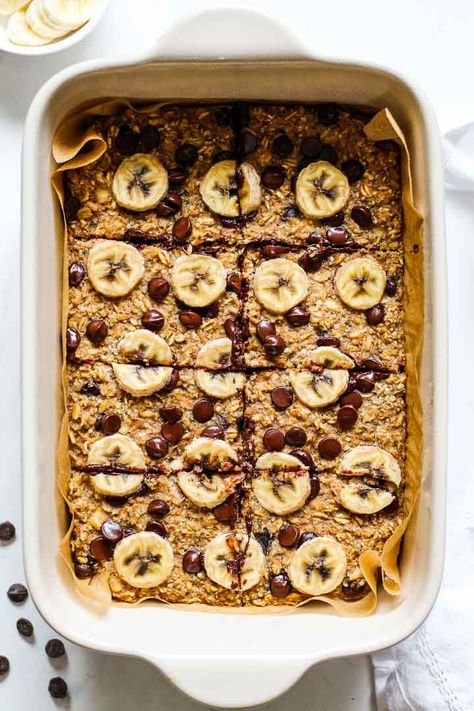 High-Protein Banana Bread Baked Oatmeal - Hannah Magee RD Banana Bread Baked Oatmeal, Protein Banana Bread, Baked Oatmeal Healthy, Protein Baking, Protein Oatmeal, Baked Oatmeal Recipes, High Protein Breakfast, Baked Banana, Banana Oatmeal