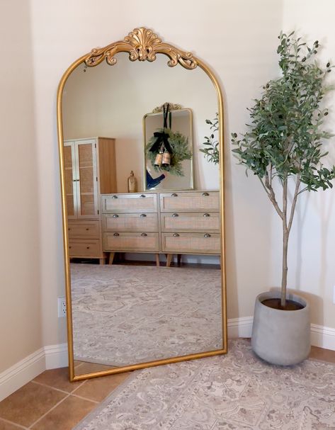 Gold Mirror Living Room, Rattan Cabinets, Arch Mirrors, Anthropologie Mirror, Frame Mirrors, Gold Floor, Salon Suites, Mirror Gold, Apartment Life