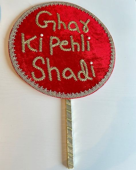 🌸 **Wedding Props with Slogans on Decorated Board for Your Pakistani Shaadi Ceremony** 🌸 Add a fun and personalized touch to your shaadi ceremony with our unique wedding props! Featuring charming slogans displayed on a beautifully decorated board, these props are perfect for photo booths, guest interactions, and creating memorable moments. ✨ **Features:** - Customizable slogans on each prop - Displayed on a beautifully decorated board - Ideal for photo booths and guest interactions - Perfec... Props Ideas For Wedding, Marriage Craft Ideas, Dholki Props Ideas, Diy Wedding Decorations Ideas, Shadi Props, Wedding Booth Ideas, Mehndi Props Ideas, Unique Ideas Creative, Cute Wedding Ideas Creative