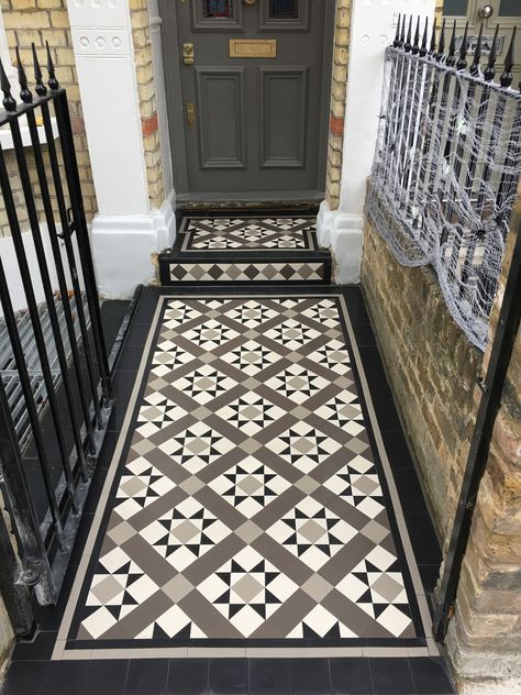 Edwardian Terrace House, Victorian Hallway Tiles, Victorian Mosaic Tile, Mosaic Floor Tiles, Victorian Hallway, Victorian Floor Tiles, Porch Tile, Victorian Floor, Tiled Hallway