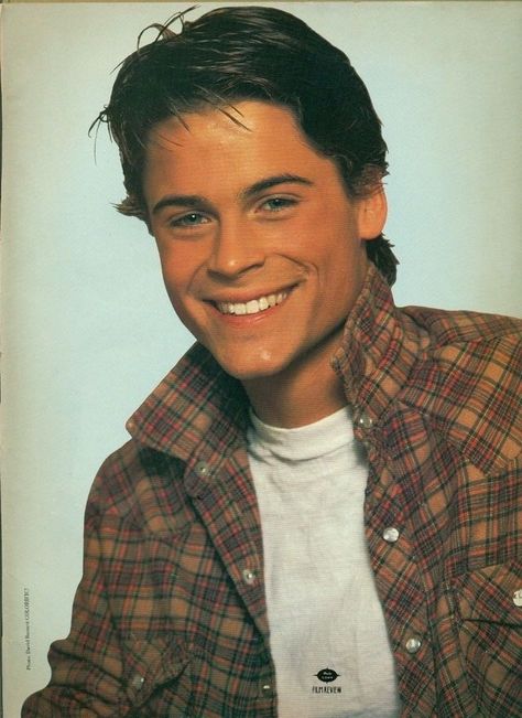 ✨THE SMILE.✨🥺 Soda Pop Curtis, Rob Lowe 80s, Young Rob Lowe, Outsiders Sodapop, The Outsiders Sodapop, 80’s Men, Sodapop Curtis, 80s Boys, Ponyboy Curtis