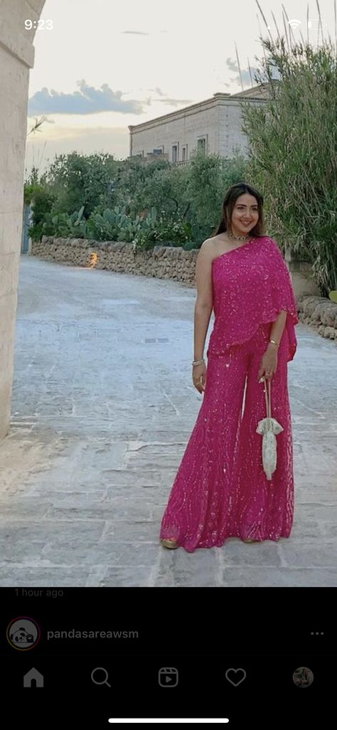 Wedding Outfit Bridesmaid Indian, Pink Mehendi Outfits For Bride, One Shoulder Wedding Dress Indian, Indo Western For Sangeet For Women, One Shoulder Indo Western Dresses, One Shoulder Ethnic Dress, Graduation Guest Outfits For Women, Off Shoulder Suits Indian, One Shoulder Indian Outfits