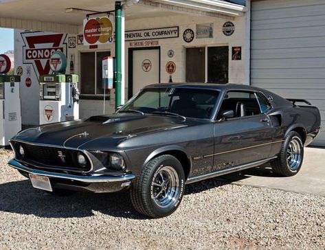 1969 Mustang Boss 429, 1970s Mustang, 1976 Ford Mustang, 1969 Mustang Fastback, 1969 Ford Mustang Fastback, Old Mustang, Mustang Restomod, 69 Mustang, Mustang 1969