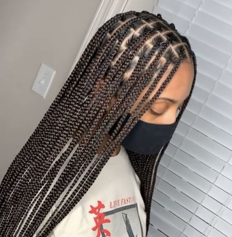 Medium Black Box Braids, Knottles Box Braids, Knottles Braids Hairstyle, Braided Hairstyles For Black Women Knotless, Knotless Braids Hairstyles Medium, Medium Box Braids Knotless, Knotless Medium Box Braids, Knottles Braids, Medium Box Braids Hairstyles For Black Women