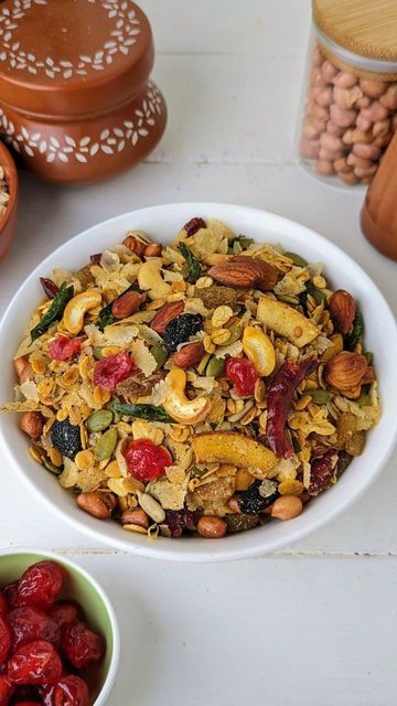 Oats Recipes Indian, Healthy Oats, Millet Recipes, Spicy Snacks Recipes, Indian Cooking Recipes, Tasty Recipes Videos, Golden Raisins, Quick Recipes Snacks, Spicy Snacks