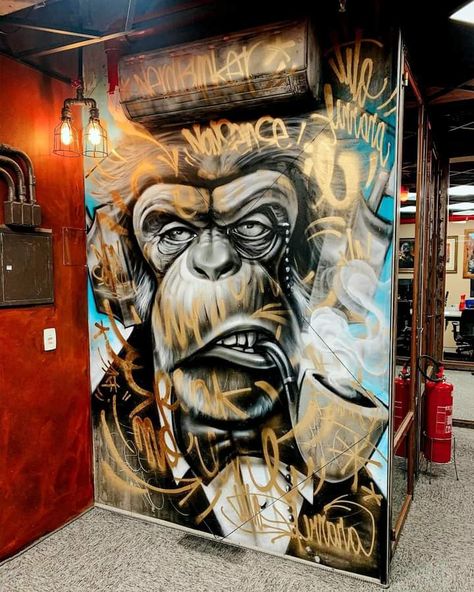 Modern Art Graffiti, Barbershop Mural Wall Art, Portrait Mural Art, Barbershop Wall Art, Graffiti Cafe, Mural Tattoo, Apartment Ideas Living Room, Living Room 2024, Tattoo Wall Art