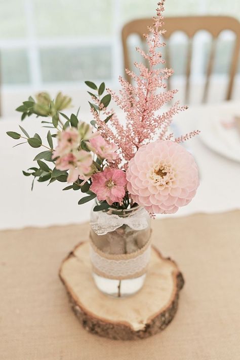 Table Centre Pink Flowers Floral Eucalyptus Dahlia Wood Slice Laser Cut  Name Hessian Flag Runner Wood Farm Barn Wedding Suffolk Faye Amare  Photography  #wedding #Table #Centre #Wood #Slice #Hessian #Flag  #BestDayEver #pink #Dahlia #Gypsophila #Jar #Flo Tafel Decor, Jar Centerpieces, Whimsical Wonderland Weddings, Farm Barn, Wedding Table Decorations, Wedding Cake Designs, Girl Shower, Bridal Shower Decorations, Shower Decorations