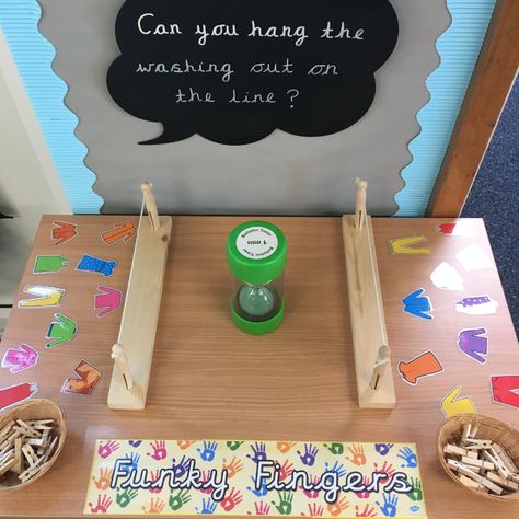 Fine Motor Continuous Provision, Fine Motor Activities For Reception, Year 2 Fine Motor Skills, Eyfs Funky Fingers Activities, Finger Gym Eyfs, Fine Motor Activities Reception, Fine Motor Reception, Fine Motor Ideas Eyfs, Finger Gym Ideas