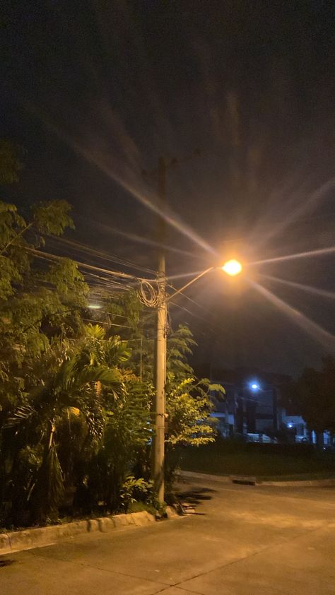 street light Light Street Night, Midnight Street Aesthetic, Street Night Pics, Night Village Snap, Night Street Lights Aesthetic, Street Pics Aesthetic, Lamppost Aesthetic, Night Streets Aesthetic, Night Street Snap