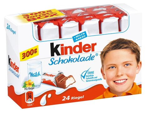 kinder schokolade.... yes, it's for kids, but that doesn't stop me from eating it! Cute Spiral Notebooks, Heart Shaped Chocolate, Packing A Cooler, Toy Cars For Kids, Chocolate Craving, Covered Strawberries, German Food, Chocolate Covered Strawberries, Chocolate Bar