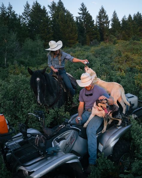 Backyard trail ride with the future Fakes #coors Ranch Life Country Living, Country Family Aesthetic, Country Living Aesthetic, Country Future, Horses Ranch, Country Relationships, Country Couple, Ranch Ideas, Cute Country Couples