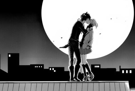 Kiss me under the moonlight Under Moonlight, Under The Moonlight, Manga Couple, Kiss Me, Kiss, Concert, Anime, Fictional Characters