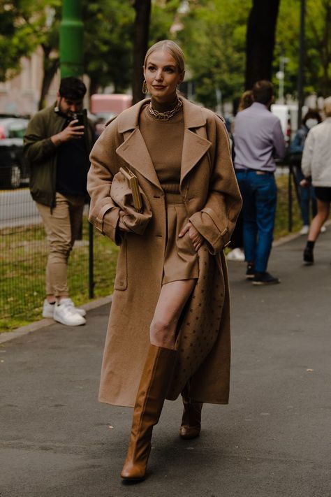 Roma Street Style, Italian Street Style, Italian Wardrobe, Red Boho Dress, Italian Chic, Italian Fashion Street, Italian Street, Milan Fashion Week Street Style, Street Outfits