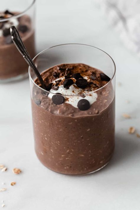 Easy Breakfast Ideas Healthy, Sprouted Oats, Healthy Meal Prep Breakfast, Healthy Food Activities, Overnight Oats With Yogurt, Overnight Oats Recipes, Chocolate Overnight Oats, Protein Overnight Oats, Overnight Oats Healthy