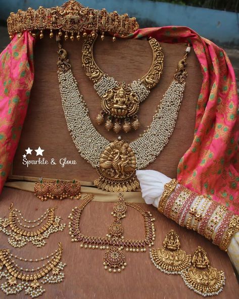 Pearl Bridal Jewellery Set ~ South India Jewels Pearl South Indian Jewellery, Pearl Antique Jewelry, Temple Jewellery With Pearls, Maharashtrian Pearl Jewellery, Bridal Jewellery Indian South, Pearl Sets Jewellery Indian, Gold Sets Jewelry Indian Design, Jewellery Set Bridal, Bridal Jewelry Pearl Sets