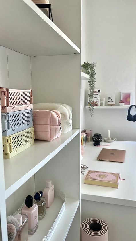 Dekorasi Kamar Tidur, Pinterest Room Decor, Girly Room, Preppy Room, Cozy Room Decor, Minimalist Room, Pretty Room, Dreamy Room, Room Design Bedroom