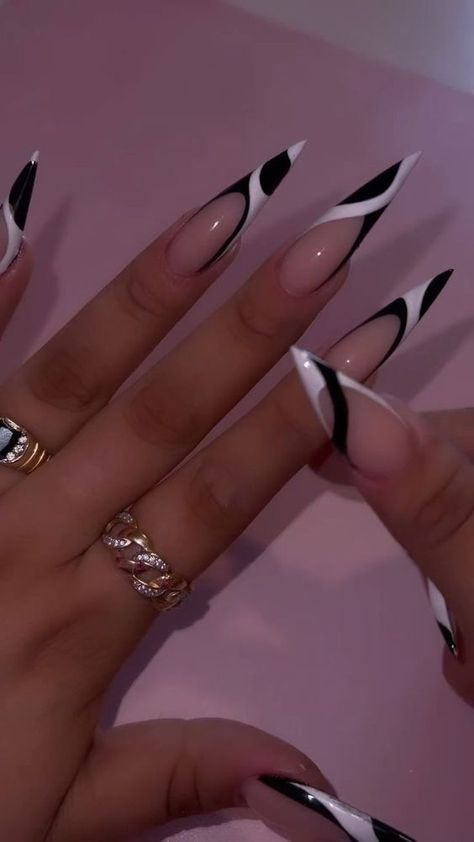 Black And White French Tip Nails, White Abstract Nails, Nail Polish Design Ideas, Black And White Nail Design, Nail Art Pink, Black And White Nail, Acrylic Nails Stiletto, Black And White Nails, Stilleto Nails Designs