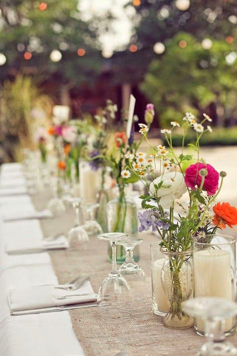 Garden Wedding Ideas On A Budget, Rustic Summer Wedding, Bridal Shower Inspo, Garden Bridal Showers, Dinner Party Decorations, Boho Wedding Decorations, Garden Parties, Long Table, Wildflower Wedding