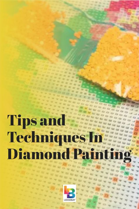 Diamond painting is a new creative hobby to make diamond art. Paint with diamonds is similar to traditional painting, but uses tiny diamond-like facets to produce a sparkling effect. Paint with diamonds has become incredibly popular in recent years, and for good reason! It is fun, creative, and relatively easy to do with the right tips. But how does diamond paints work? And what are the different kinds of diamond painting techniques? Diamond Art Tips And Tricks, How To Do Diamond Art, Diamond Painting Tips And Tricks, How To Frame Diamond Art, Diy Diamond Painting Ideas, Diamond Art Patterns, Diamond Art Hacks, Diamond Art Ideas, Diamond Painting Hacks