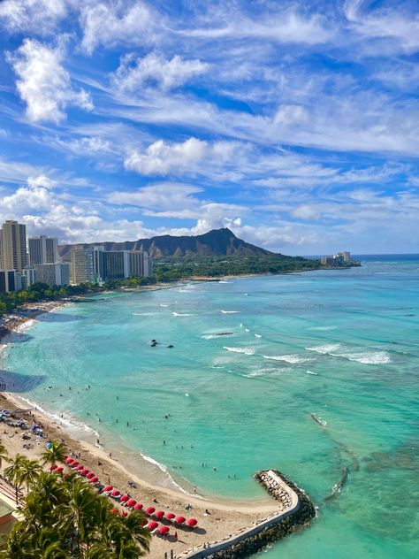 #hawaii #beach #honolulu #waikiki #summer Honolulu Hawaii Pictures, Waikiki Hawaii Aesthetic, Honaloulou Hawaii, Pics Of Hawaii, Honolulu Aesthetic, Honolulu Hawaii Aesthetic, Hawaii Aesthetic Beach, What To Do In Hawaii, Summer In Hawaii