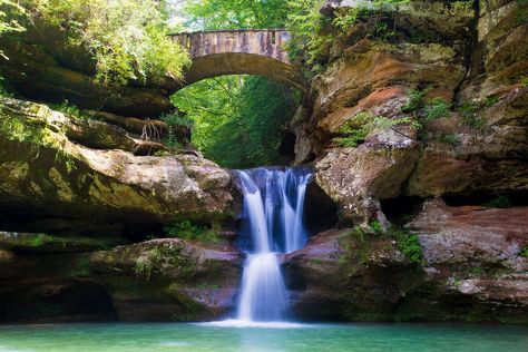 Waterfalls and Hiking at Hocking Hills State Park | Wander The Map Midwest National Parks, Midwest Bucket List, Midwest Hiking, Midwest Travel Destinations, Ohio Hiking, Midwest Vacations, Midwest Road Trip, Outdoor Scenery, Hocking Hills State Park