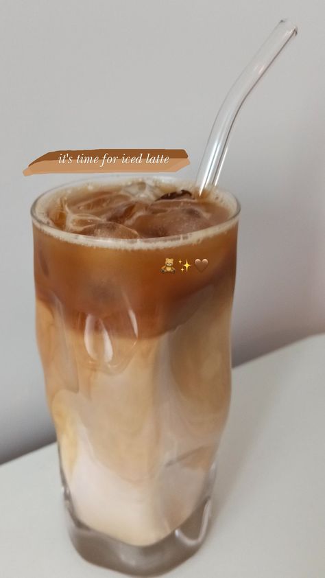 Coffee Instagram Stories, Straw Aesthetic, Coffee Captions Instagram, Aesthetic Drink, Food Captions, Coffee Instagram, Coffee Obsession, Candy Art, Coffee Pictures