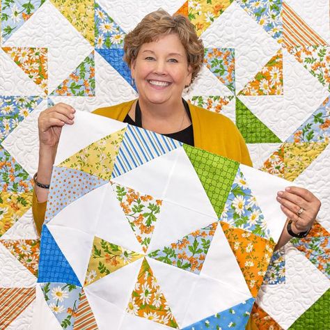 Happy Hearts Quilt – Missouri Star Blog Missouri Quilt Tutorials, Missouri Quilt Company, Missouri Star Quilt Company Tutorials, Missouri Star Quilt Tutorials, Hearts Quilt, Free Quilt Tutorials, Missouri Quilt, Triangle Quilt Pattern, Big Block Quilts