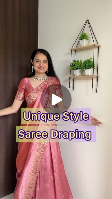 Saree Drapping Style Modern, Different Saree Draping Styles Indian, Latest Gown Designs Party Wear, Dupatta Hacks, Sari Draping Styles, Styling Saree, Saree Hacks, Style Saree Draping, Sari Blouse Styles