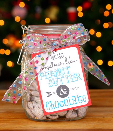 We Go Together Like Peanut Butter and Chocolate Gift Idea Chex Mix Muddy Buddies, Chocolate Chex Mix, Peppermint Brownie, Crafty Christmas Gifts, Chocolate Chex, Easy Gift Idea, Mason Jar Gift, Peanut Butter Snacks, Peppermint Brownies