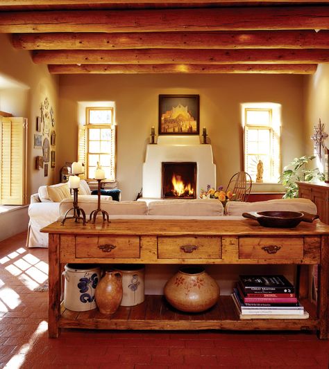 Adobe with vigas and kiva Santa Fe Living Room, Southwestern Interior Design, Santa Fe Interiors, Santa Fe Decor, Southwestern Interior, Southwest Living, Santa Fe Home, Southwestern Home Decor, New Mexico Homes