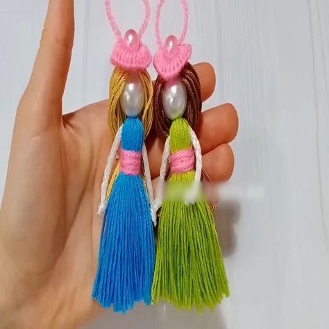 Dolls Made From Embroidery Floss, Embroidery Floss Dolls, Embroidery Thread Dolls, Diy Easy Embroidery, Floss Crafts, Embroidery Doll, Embroidery Floss Crafts, Macrame Dolls, Snow Crafts