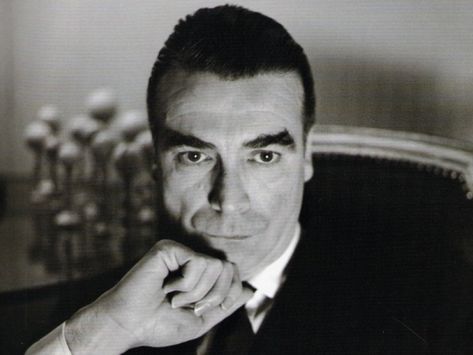 Cristóbal Balenciaga, diseñador de moda. - LOFF.IT Biografía, citas, frases. Cristobal Balenciaga, Mia Wasikowska, Balenciaga Fashion, Fashion Designers Famous, Simply Fashion, Cristóbal Balenciaga, Mary Quant, Spanish Fashion, Ava Gardner